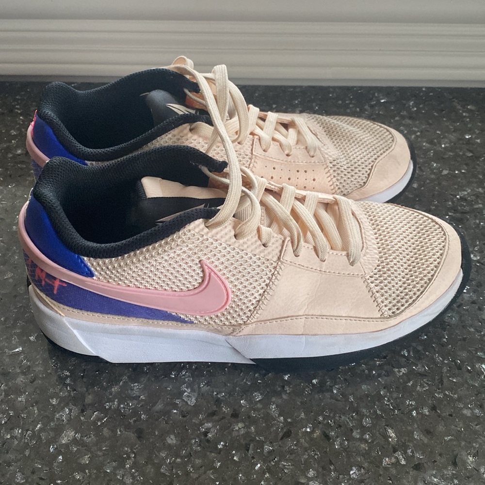 Nike Ja Morant One Basketball Shoes - LIGHT PINK. Men’s SIZE 6.5. EUC.